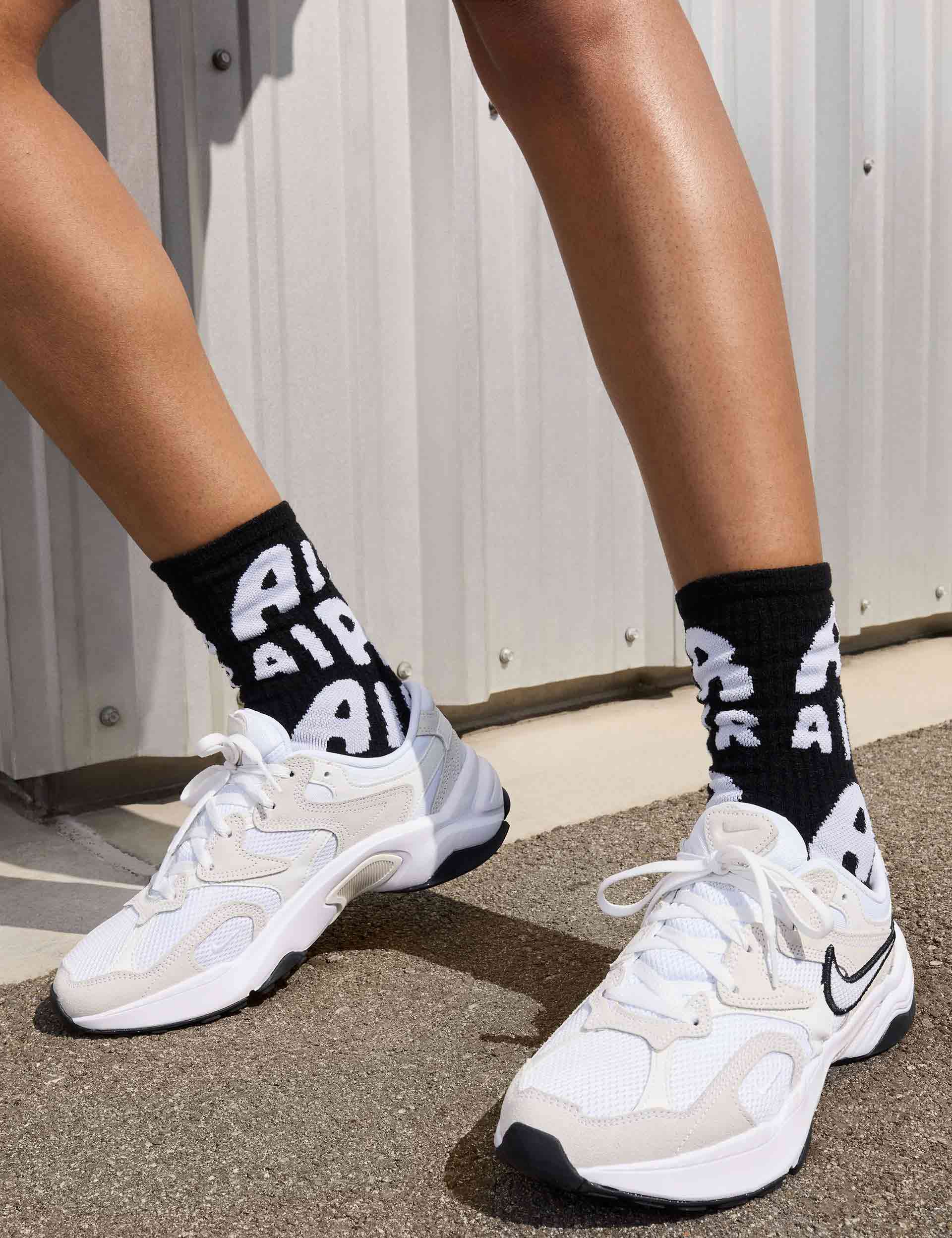 AL8 Shoes - Summit White/White/Black