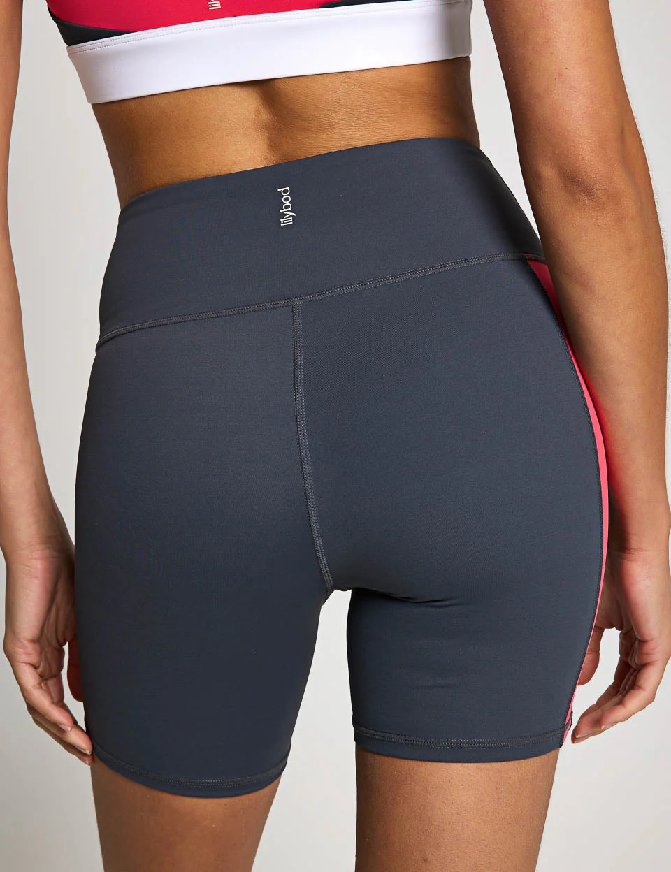 Limitless Short - Charcoal/Coral