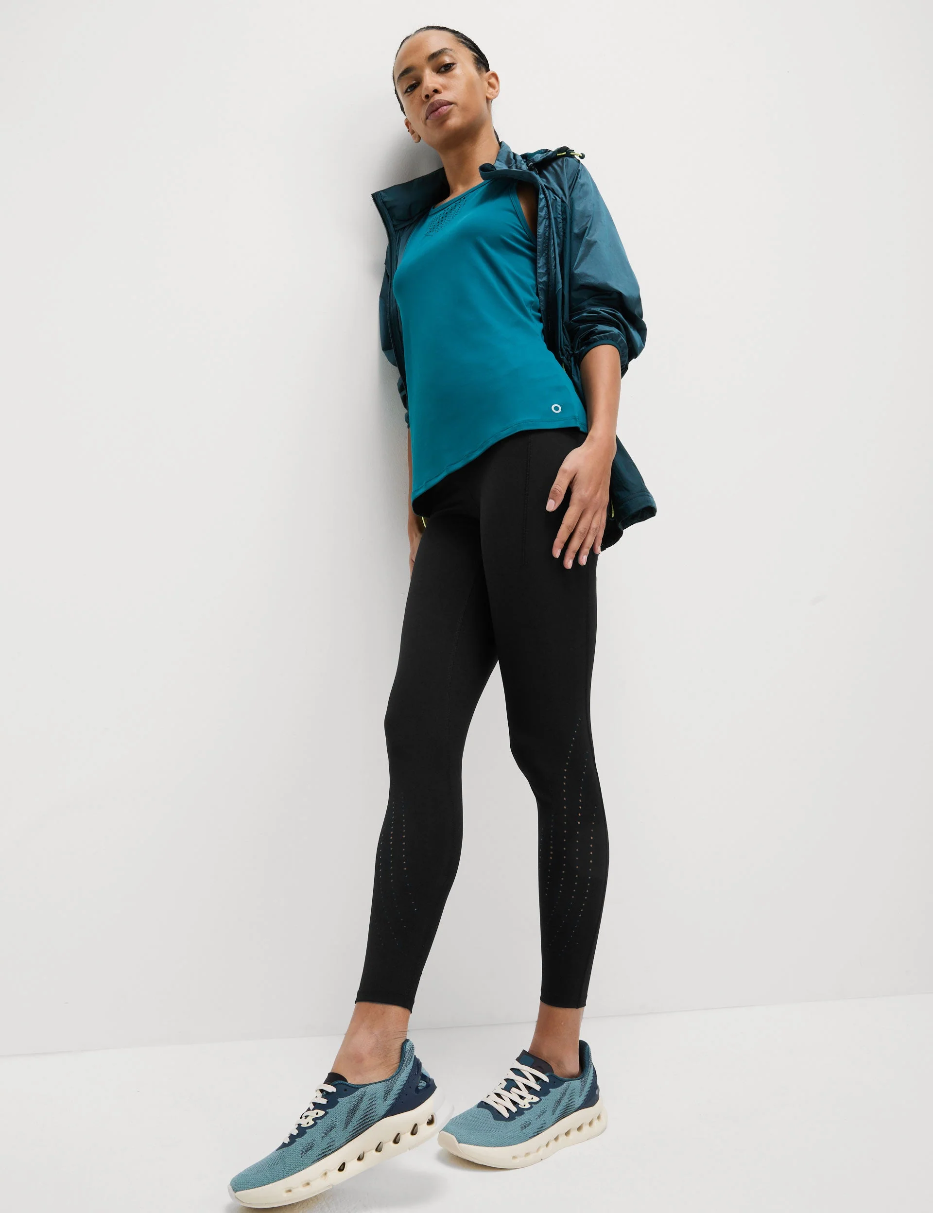 Go Train Laser Cut Gym Leggings - Black