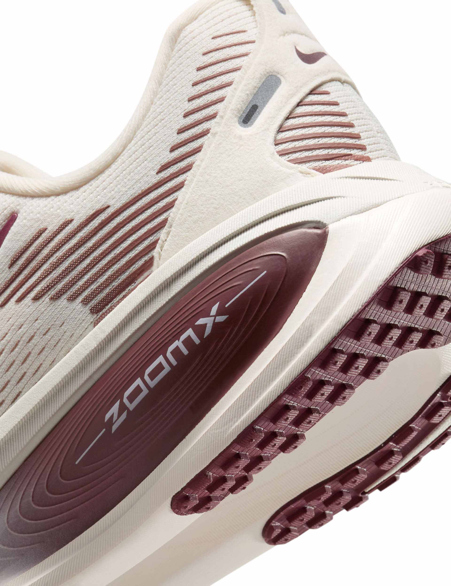 Vomero 18 Running Shoes - Pale Ivory/Dark Team Red/Red Sepia