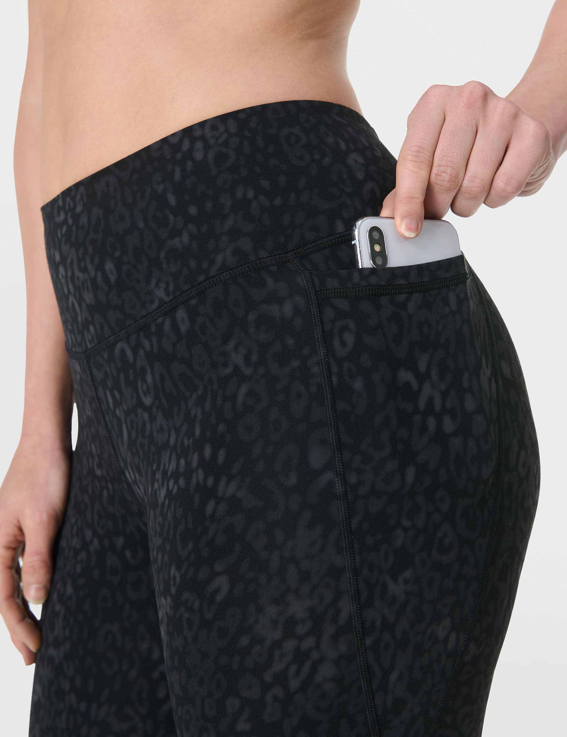 Ultimate Studio 7/8 Leggings - Black Panther Print