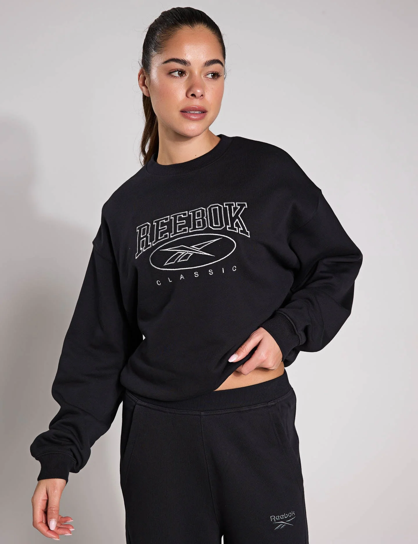 Classics Archive Essentials Crew Sweatshirt - Black