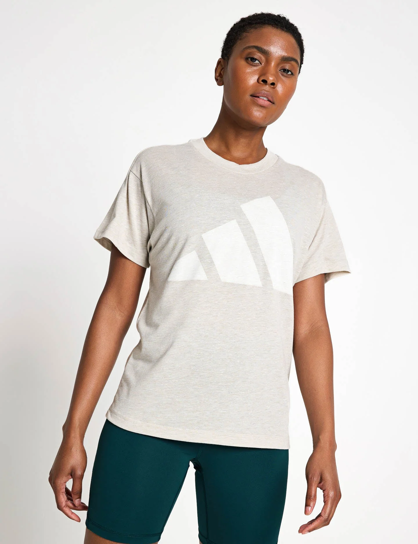 Essentials Winners T-Shirt - Wonder Alumina/White