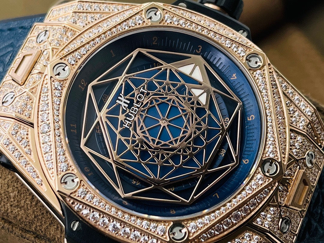 Hengbao HB Yu. Hublot Big Bang Sang Bleu series 415.NX.1112.VR.MXM16 tattoo watch personality
