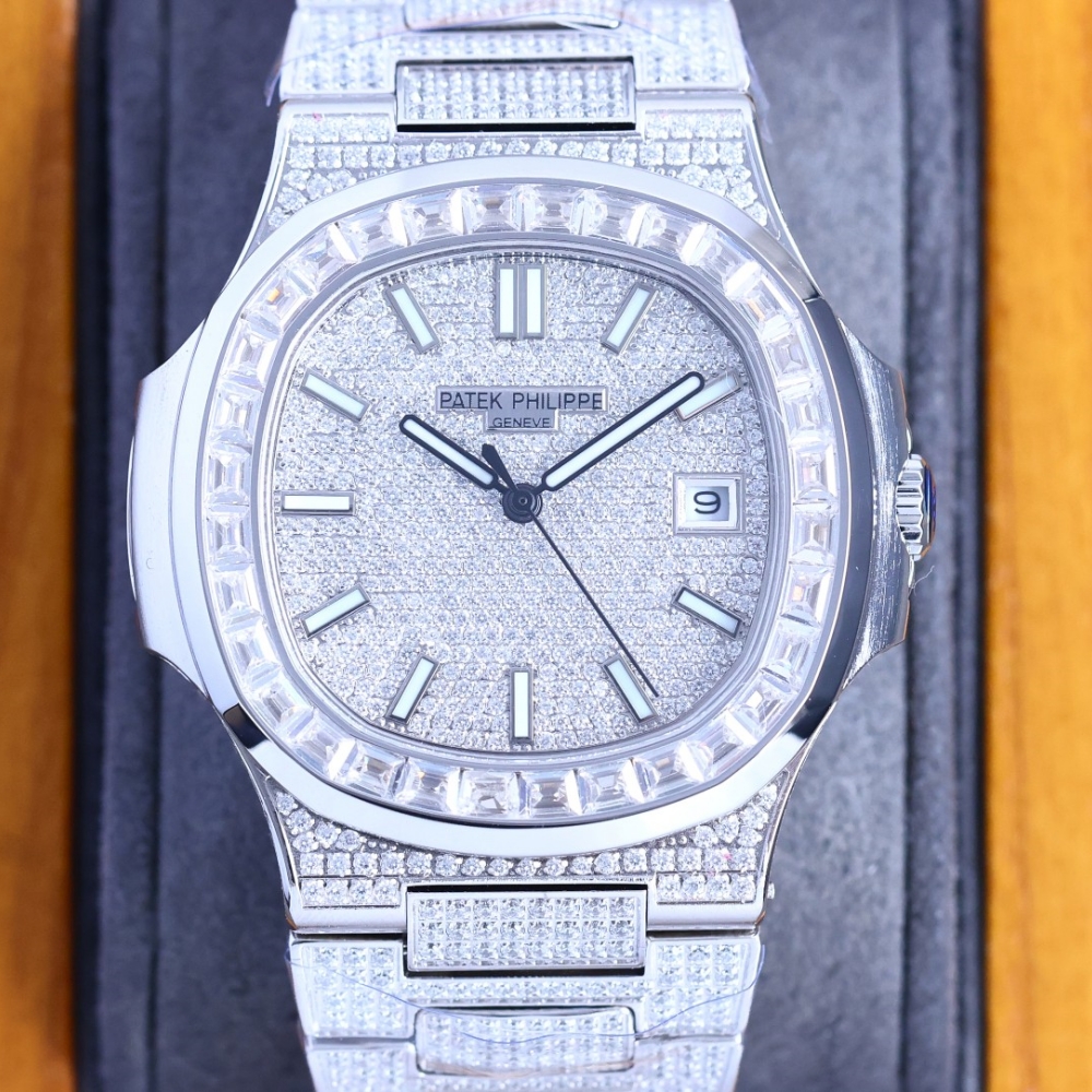 Patek Philippe: 166356