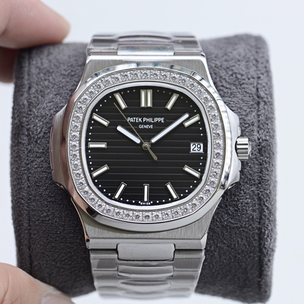 Patek Philippe. Elegant Sports Series 5711