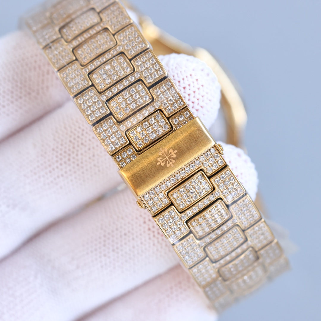 Patek Philippe Gypsophila full diamond Nautilus series 5719/1G-001