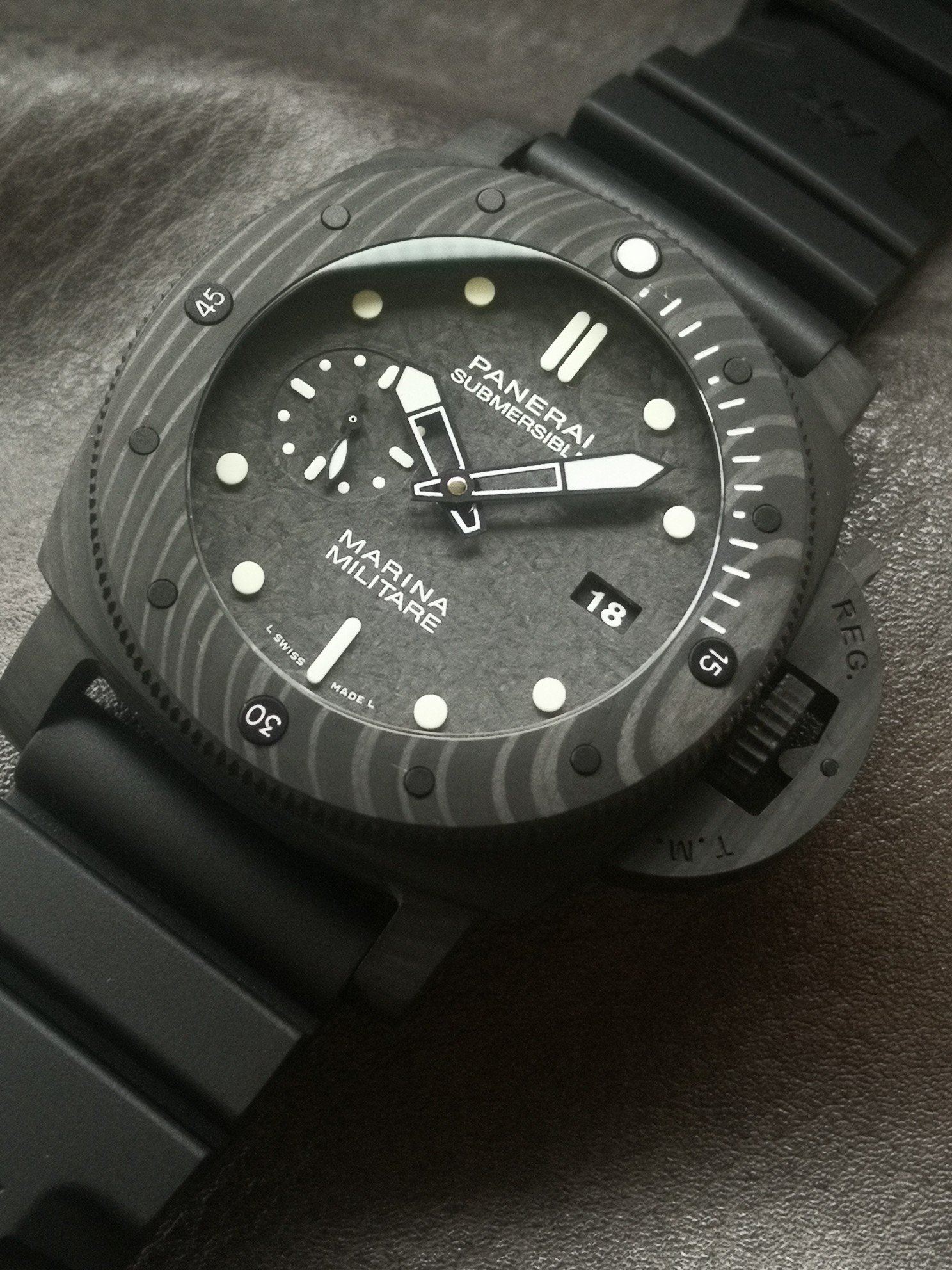 Panerai SUBMERSIBLE Stealth Series PAM00979 watch