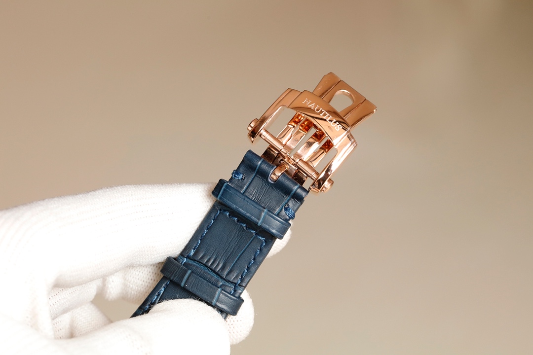 The king of Patek Philippe steel watches 5711 Nautilus Shock