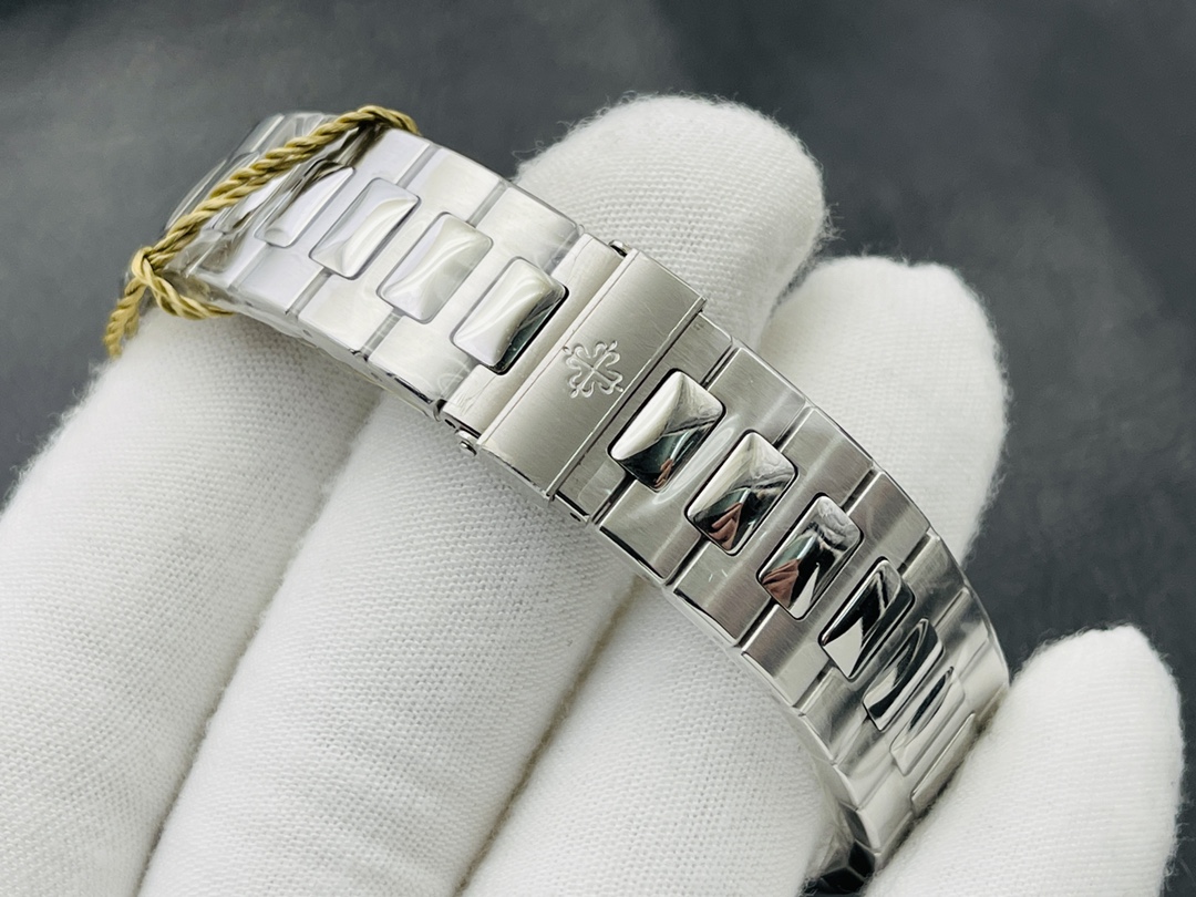 Patek Philippe president 5713