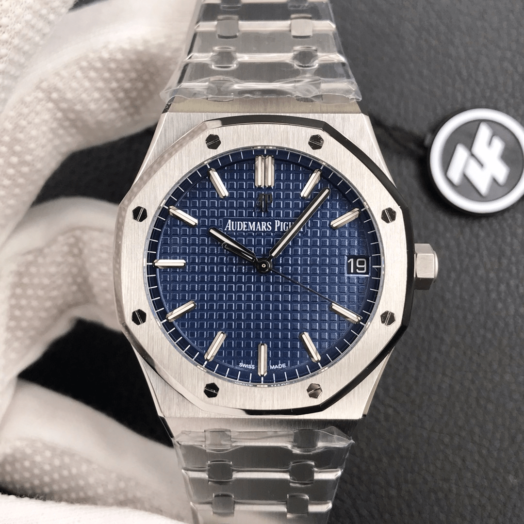 Audemars Piguet Royal Oak 15500V2