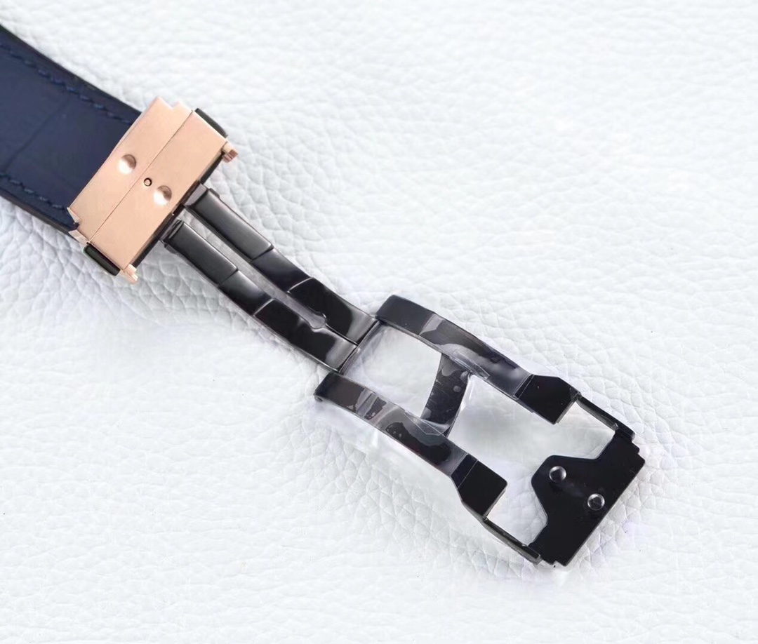 Hublot Classic Fusion Series 19885,