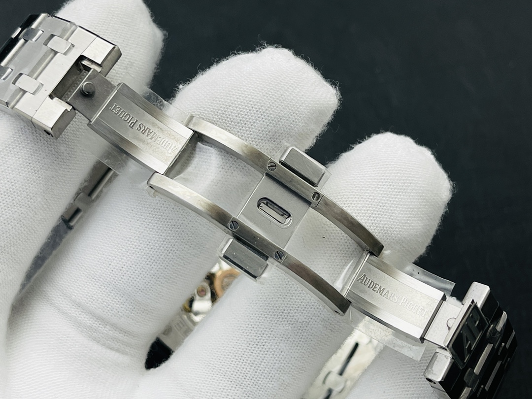 Audemars Piguet26574, 26606