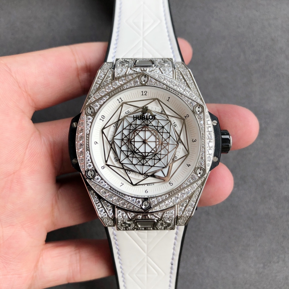 Hublot BIG BANG series 415.NX.1112.VR.MXM16 watch