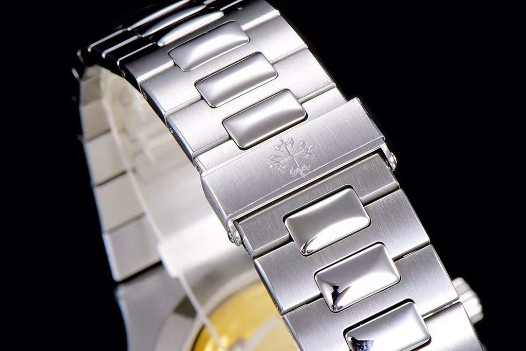 Patek Philippe Nautilus annual calendar watch 5726