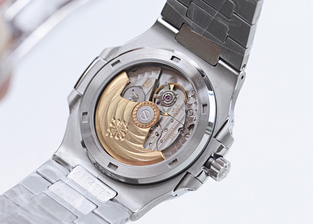 Patek Philippe. Elegant Sports Series 5711