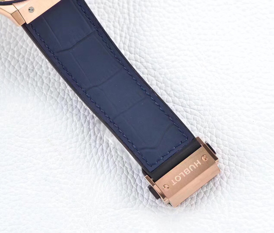 Hublot Classic Fusion Series 19885,