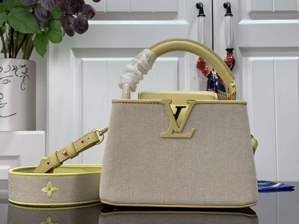 Louis Vuitton Capucines Mini Yellow M59872 Replica Shoulder Bag