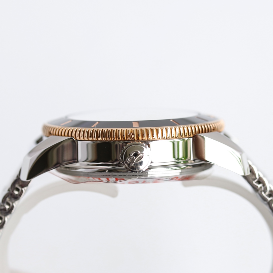 Breitling family s  Water Ghost  2824