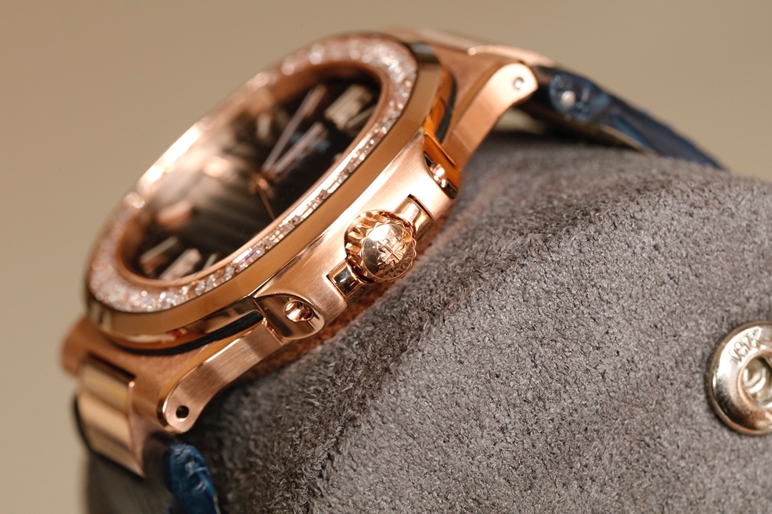 The king of Patek Philippe steel watches 5711 Nautilus Shock