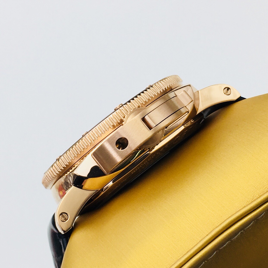 Panerai VS974 red gold with texture and appearance!