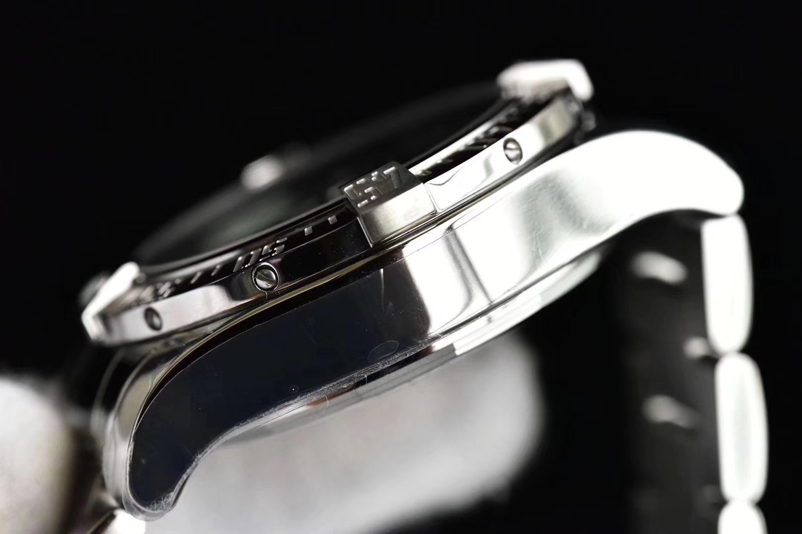 GF Breitling Avenger Chronograph II