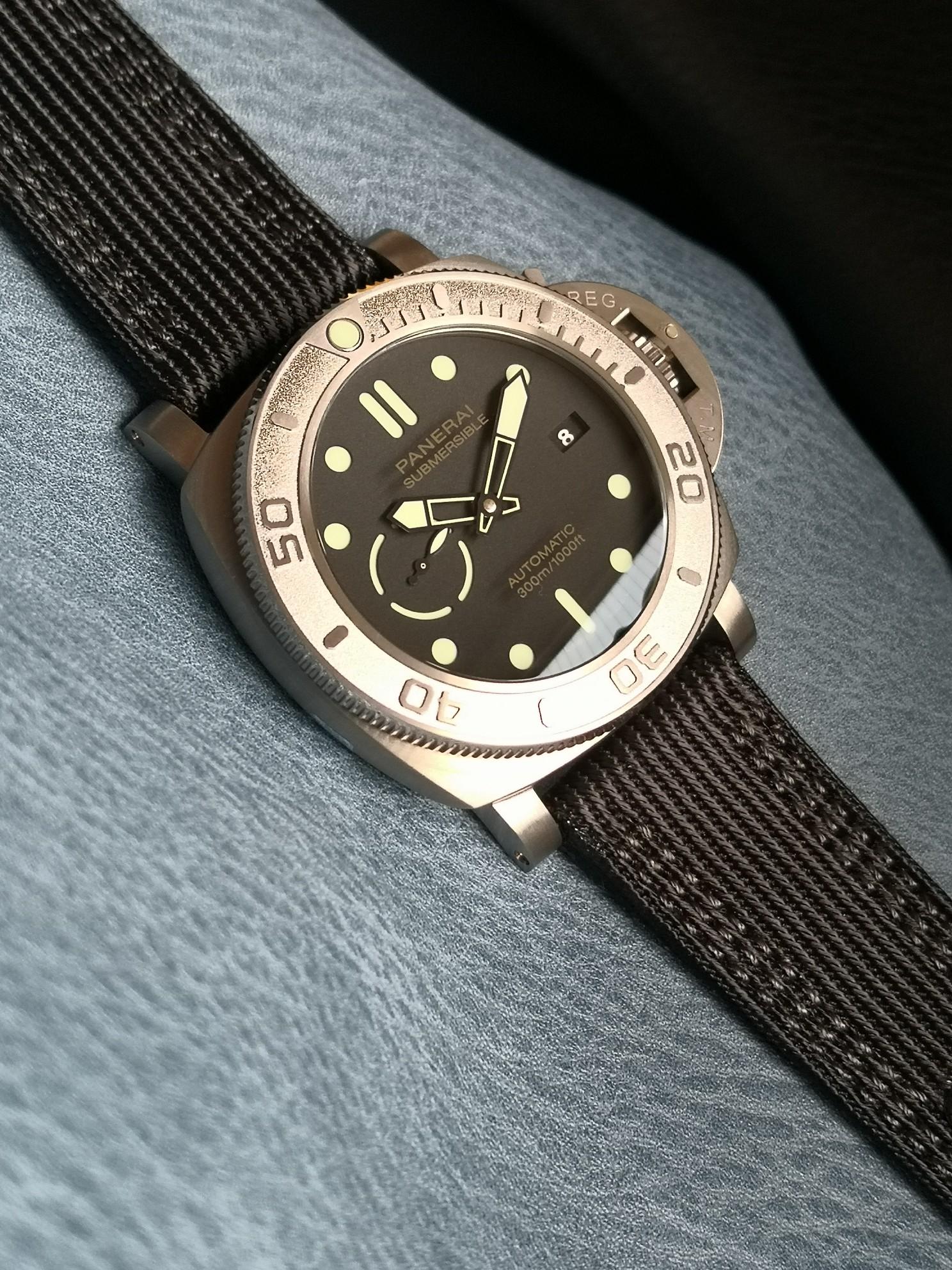 Panerai SUBMERSIBLE Stealth Series PAM00984 watch