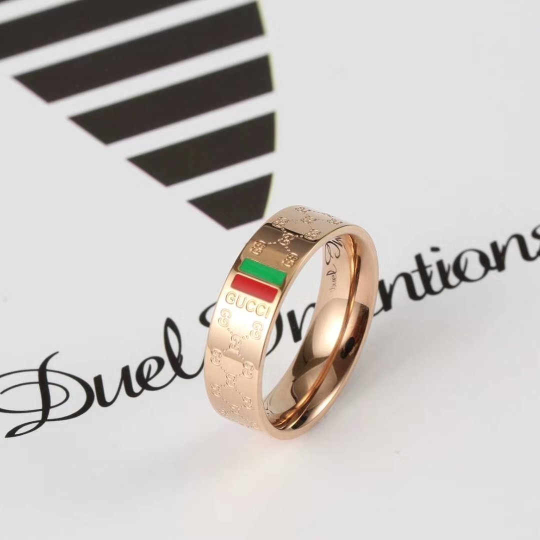 GUCCI Fashion carved letter ring