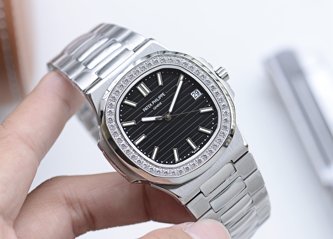 Patek Philippe. Elegant Sports Series 5711