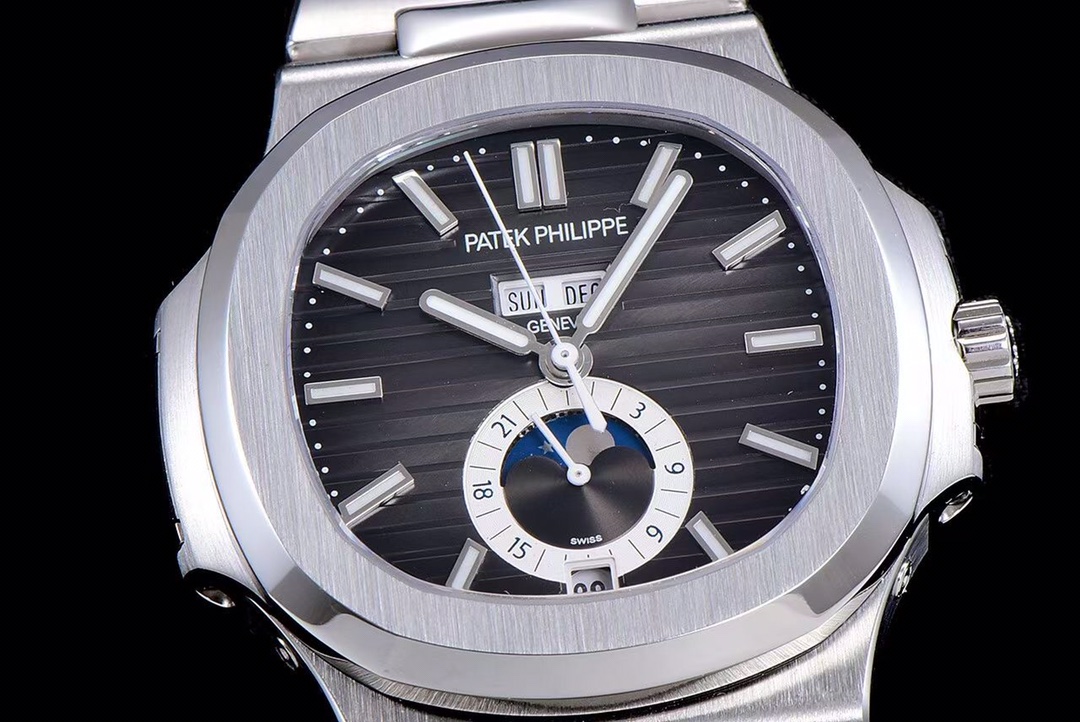 Patek Philippe Nautilus annual calendar watch 5726