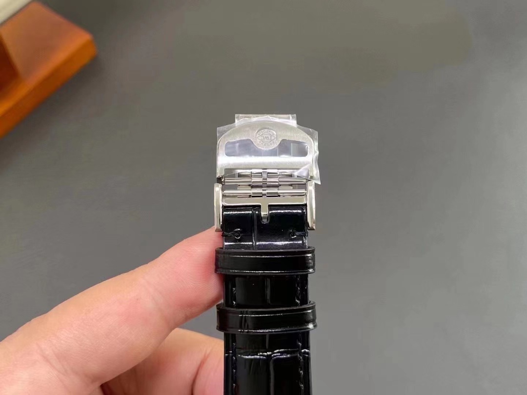 Green Surface IWC Portugal Series Transparent Bottom style