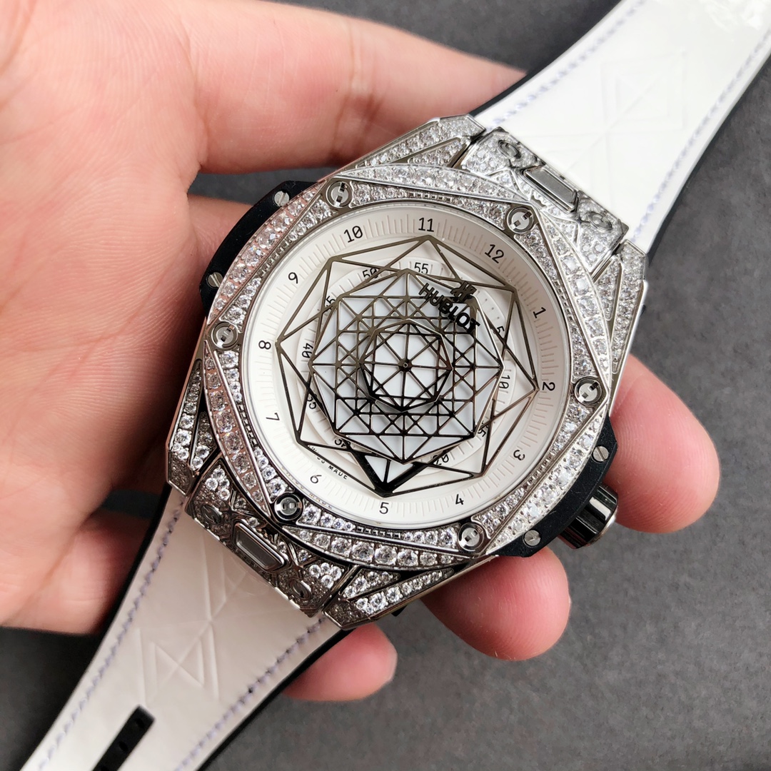 Hublot BIG BANG series 415.NX.1112.VR.MXM16 watch