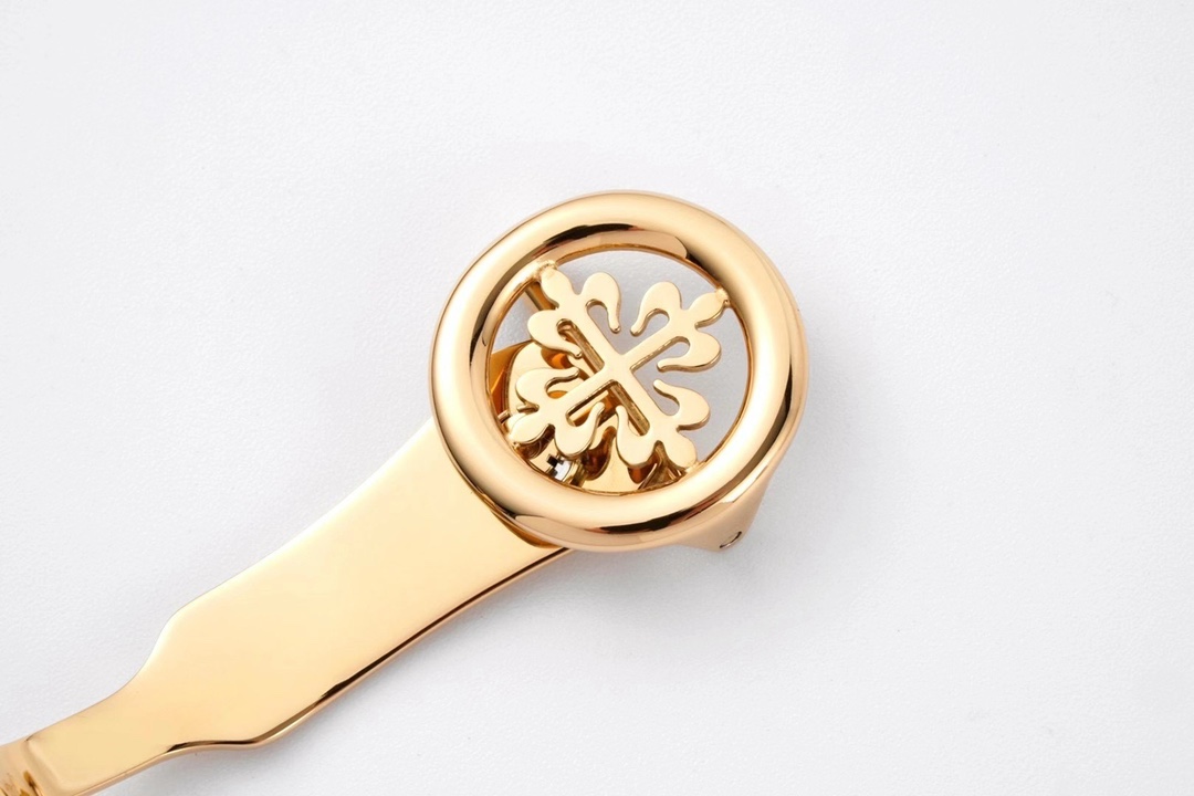 Patek Philippe s classic 5153 series watches are elegant and elegant~!