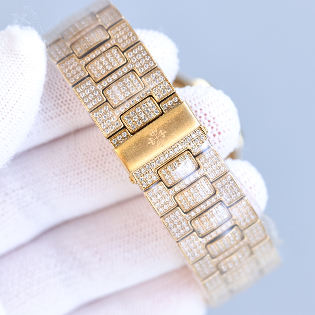 Patek Philippe Gypsophila full diamond Nautilus series 5719/1G-002