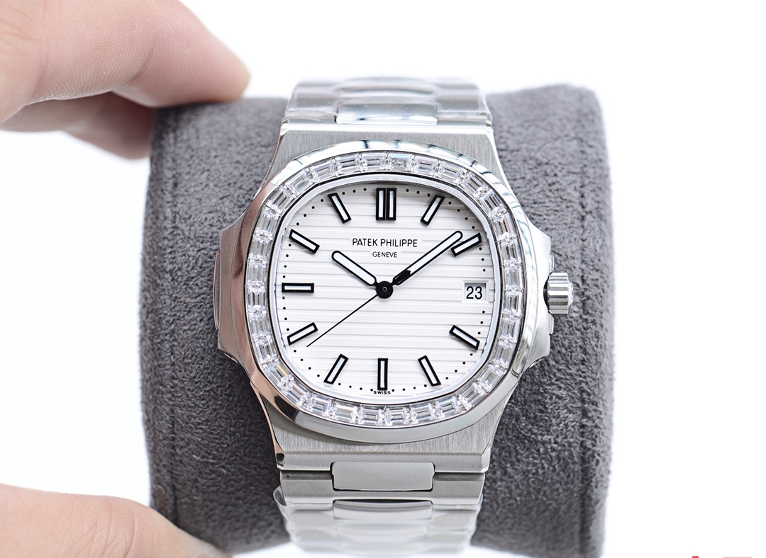 Patek Philippe. Elegant Sports Series 5711