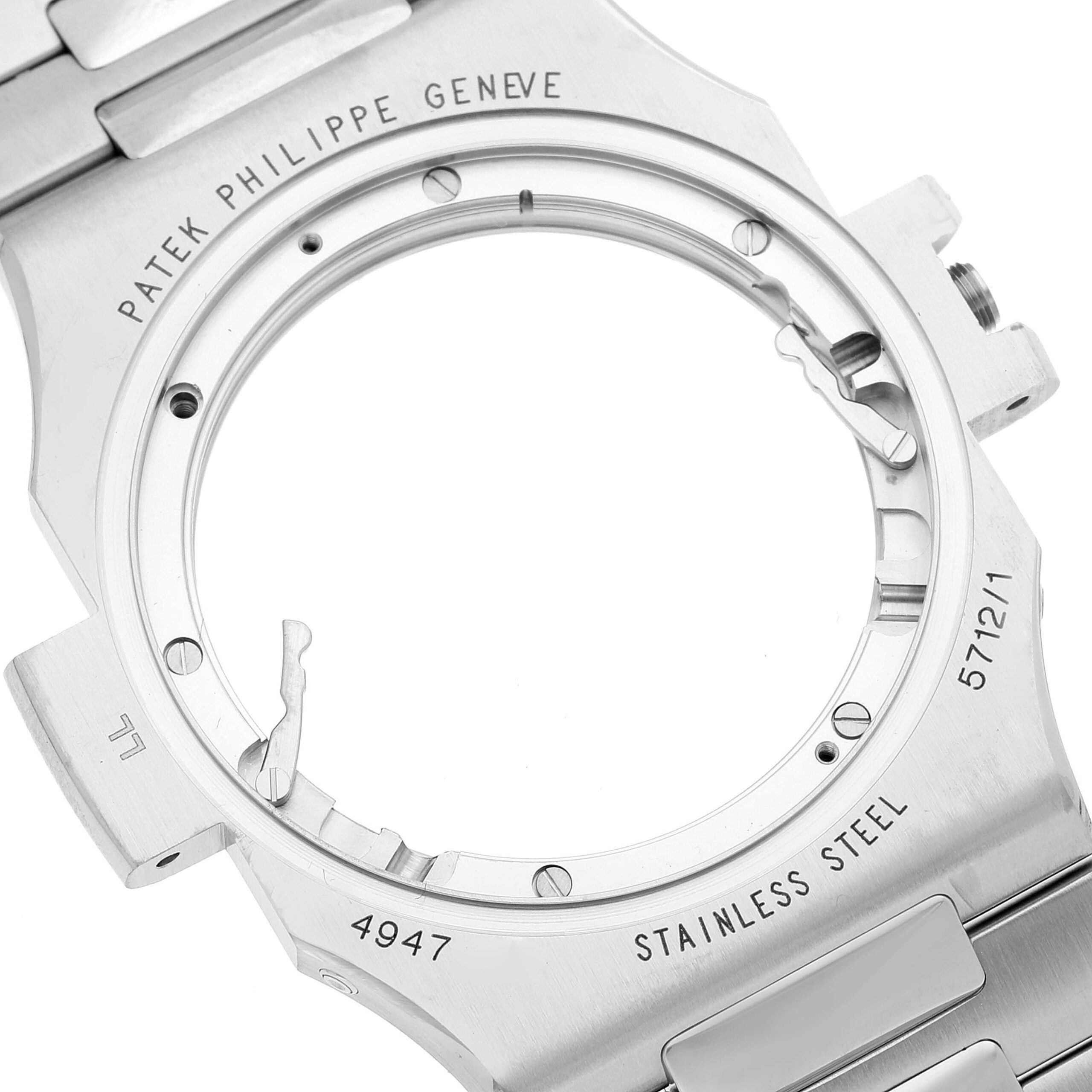 Patek Philippe Nautilus Blue Dial Moonphase Steel Mens Watch 5712 Box Papers