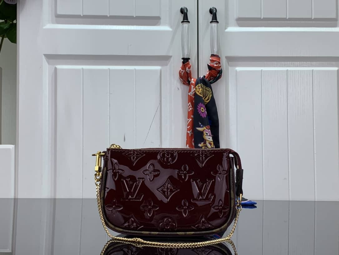 Louis Vuitton Pochette Dupe Monogram Vernis  Accessories  Pouch Purple M58009