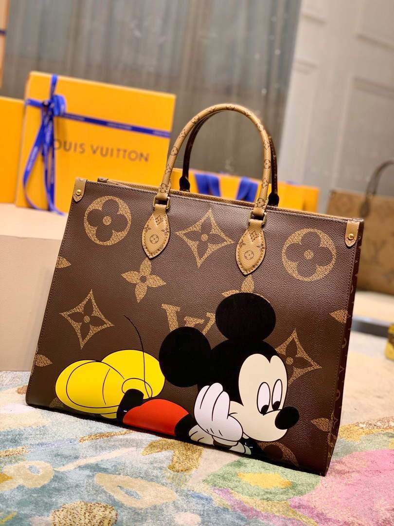 LV M45320 Louis Vuitton Onthego GM Monogram Handbag