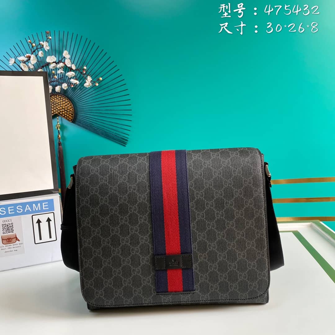 Gucci GG Supreme Messenger Shoulder Bag Replica 475432