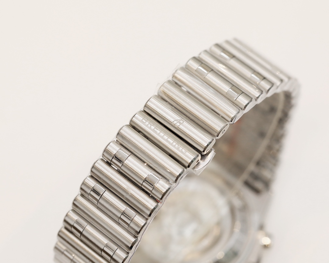 GF s new Breitling Chronomat,