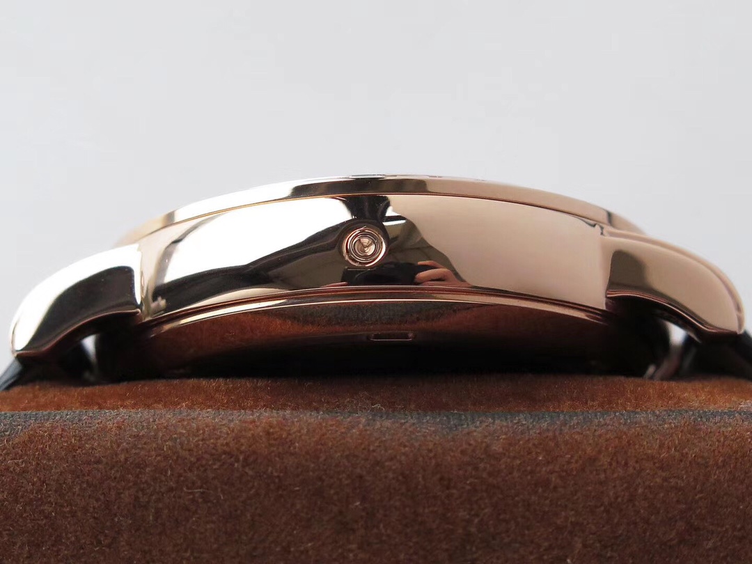 The  Symbol of Nobility  Patek Philippe Sky Moon watch has a built-in sky panorama