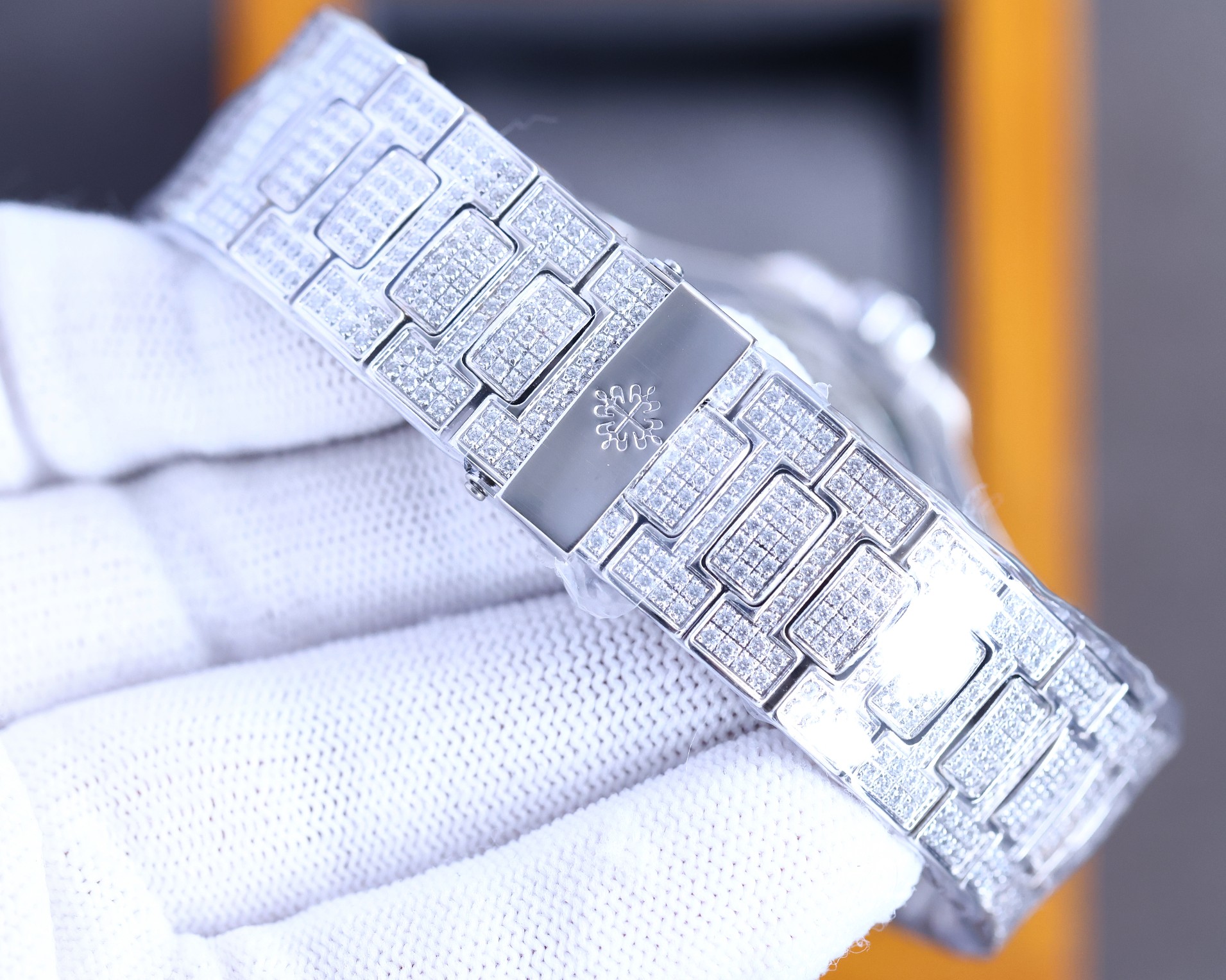 Patek Philippe: 166356