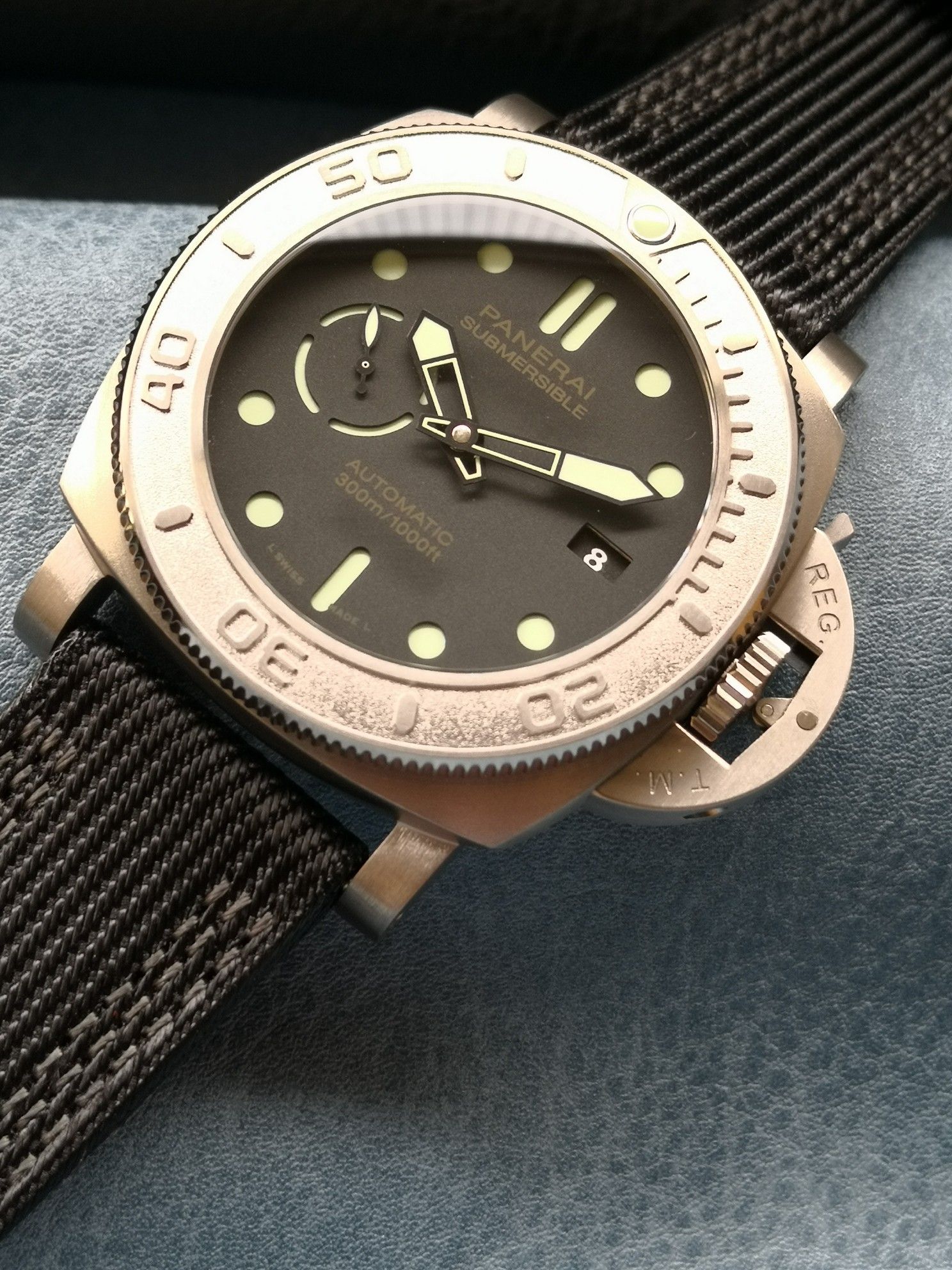 Panerai SUBMERSIBLE Stealth Series PAM00984 watch