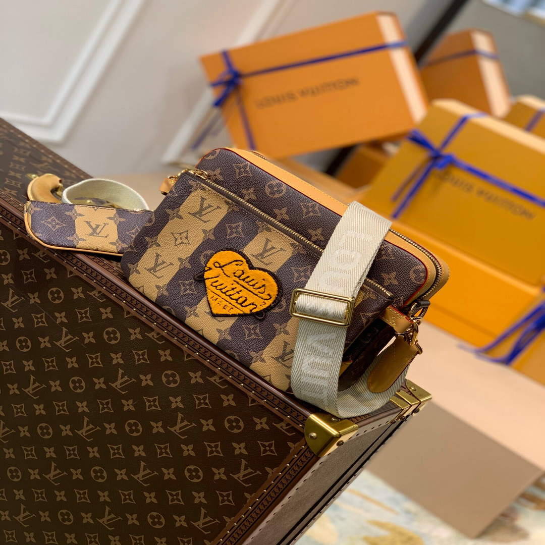 LV M45965 Louis Vuitton Trio Messenger Monogram