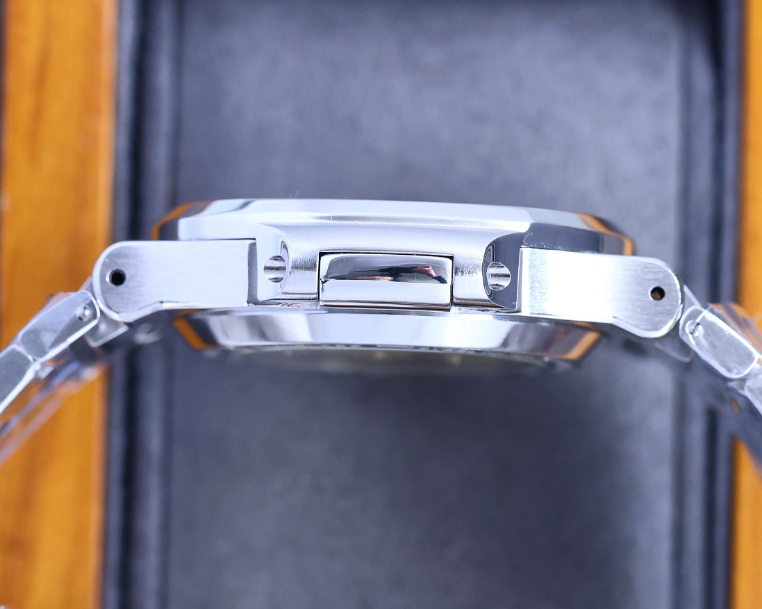 Patek Philippe: 166356