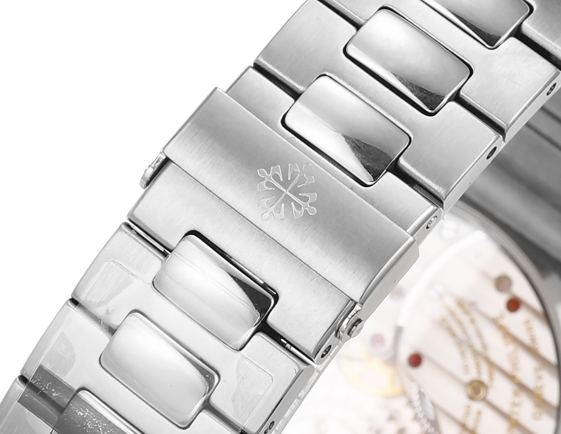 The new Patek Philippe 5712GR  King of Steel  makes its debut