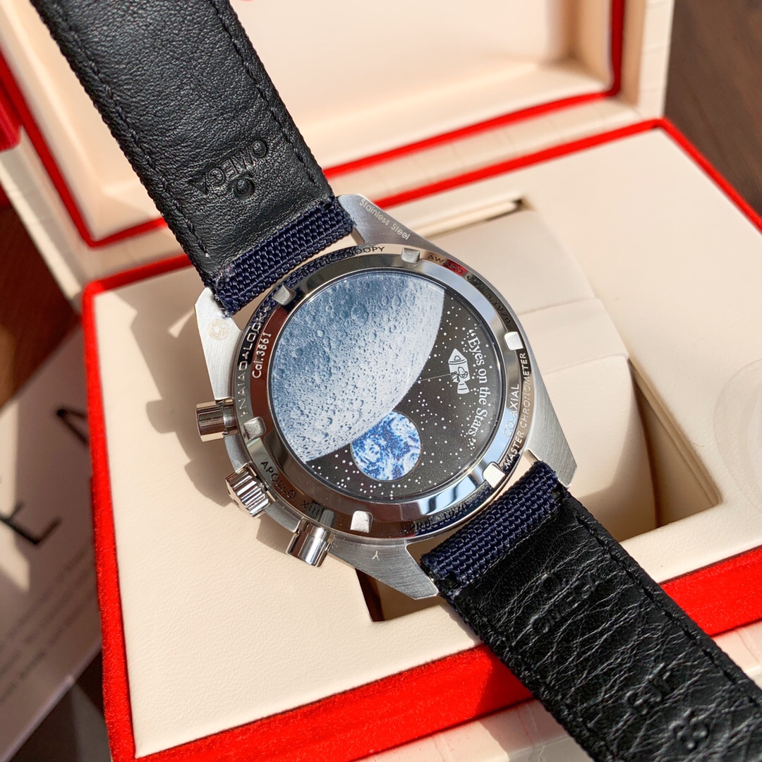 OMEGA SPEEDMASTER 86110watch