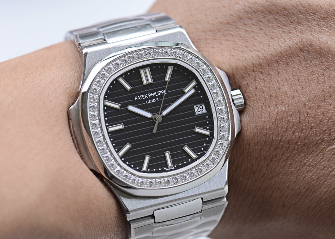 Patek Philippe. Elegant Sports Series 5711