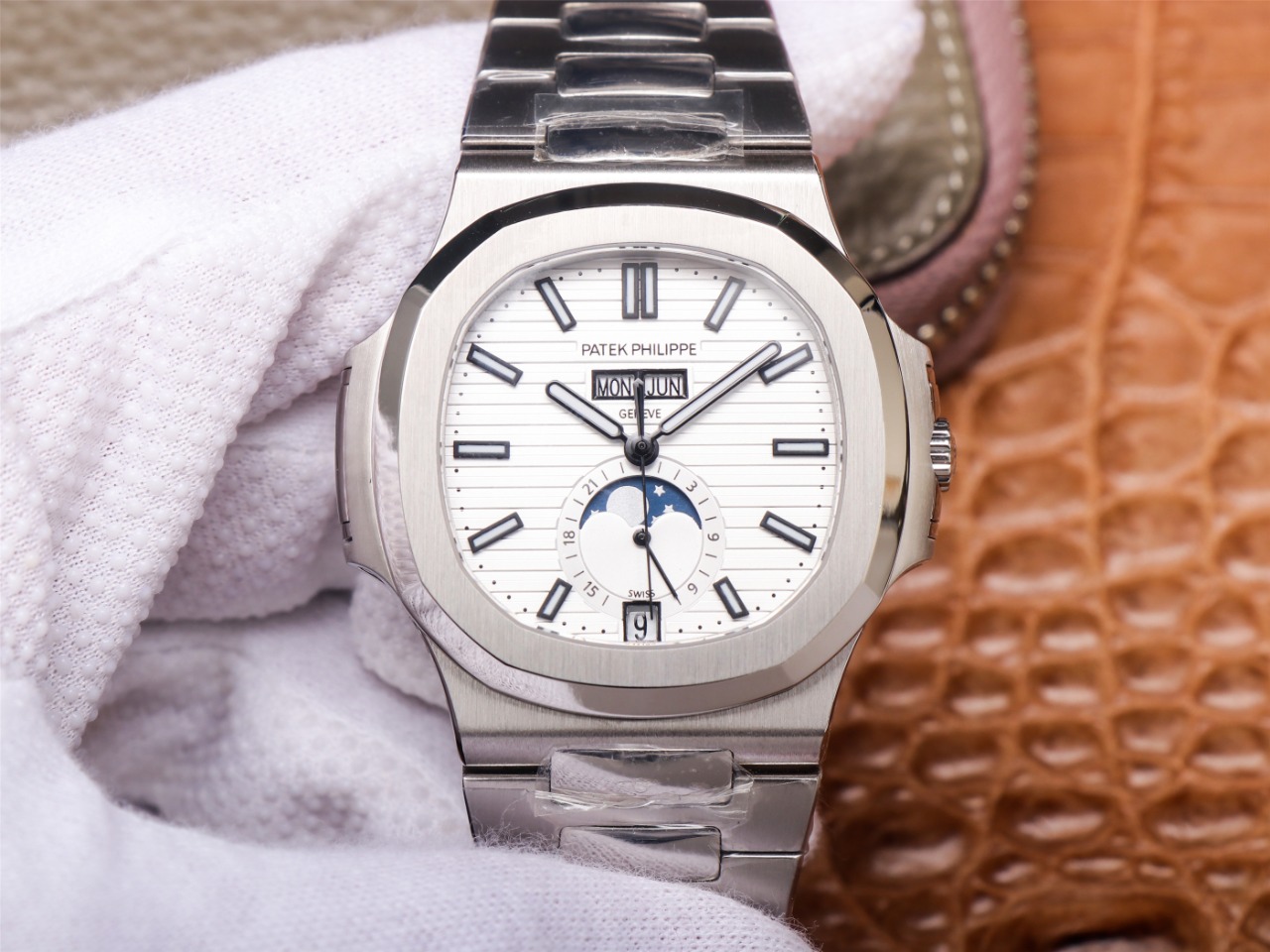 Patek Philippe Sporty Elegant Series 5726/1A-010 Watch