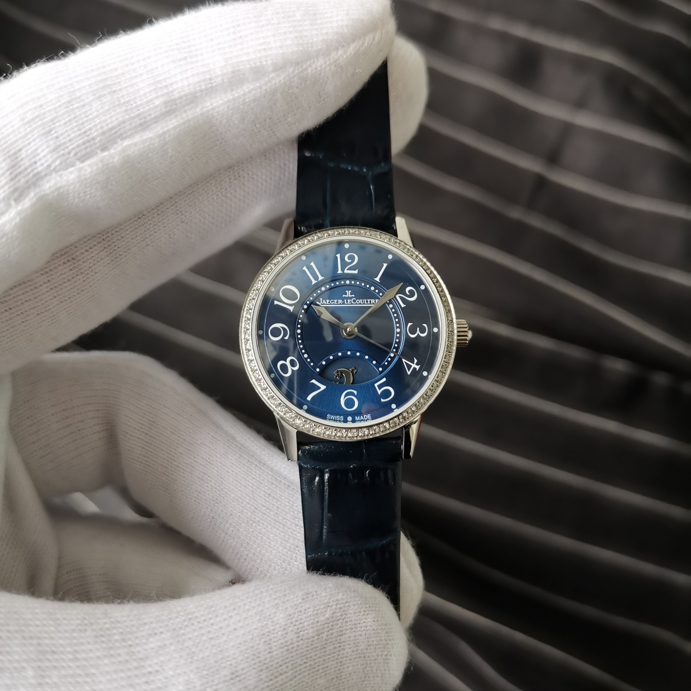 MG is honored to produce the smallest size automatic mechanical